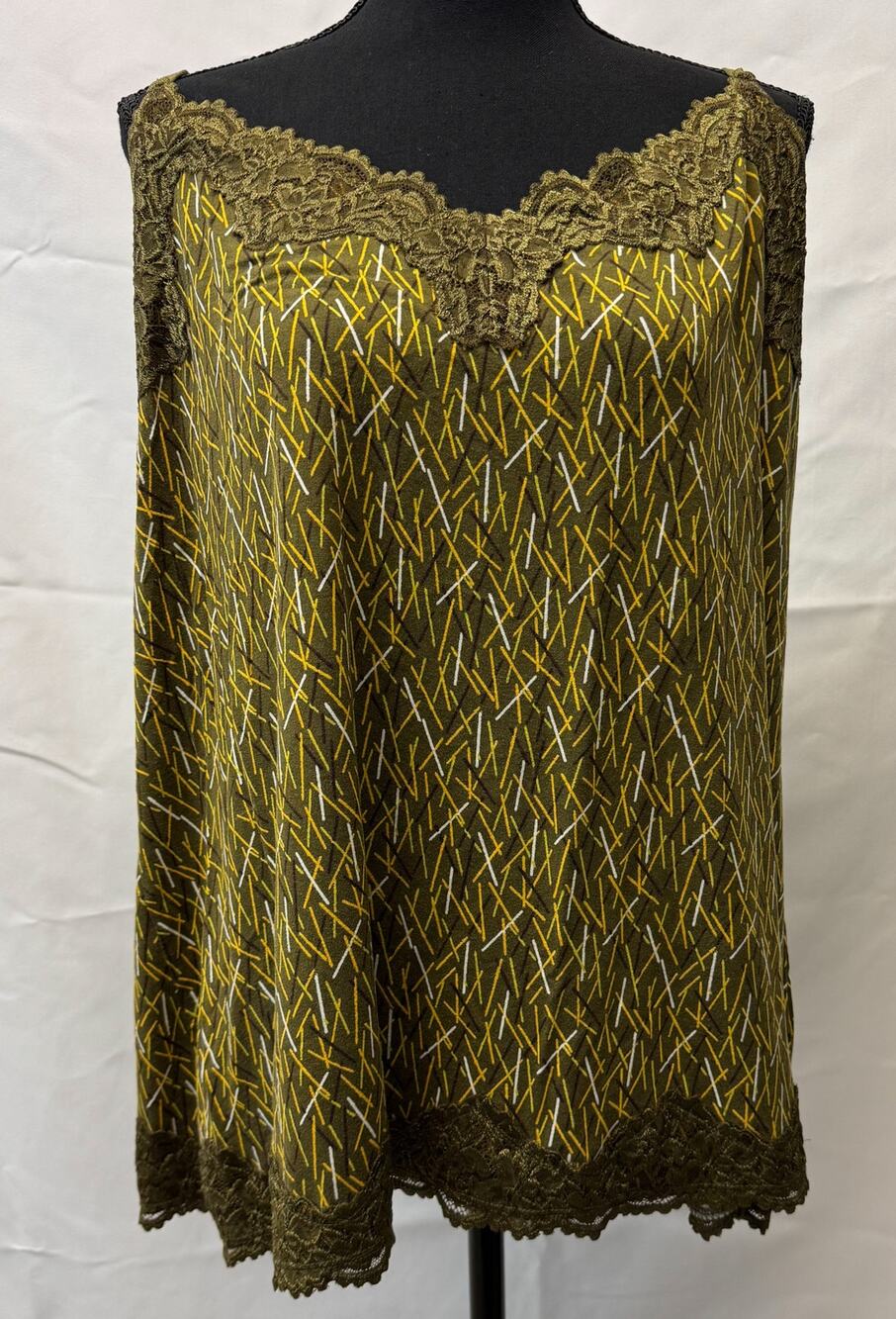 Womens Lane Bryant Lace Trimmed Cami Top Size 22/24 Babydoll Dainty Layering